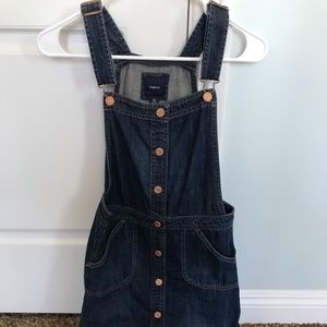 Cute overall dress!